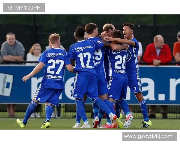 奥斯与阿贾青年激战正酣谁能在这场较量中脱颖而出